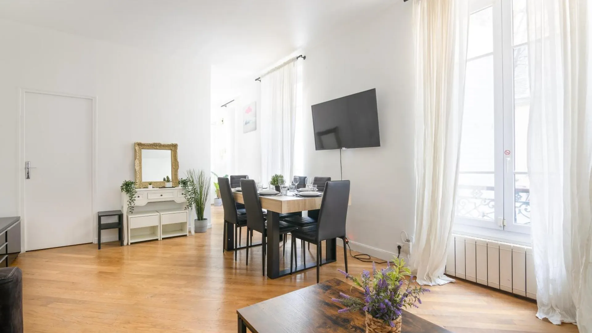 2 Bedroom Appartement Quartier Champs Elysees 3 Free Netflix 파리 0*,  프랑스